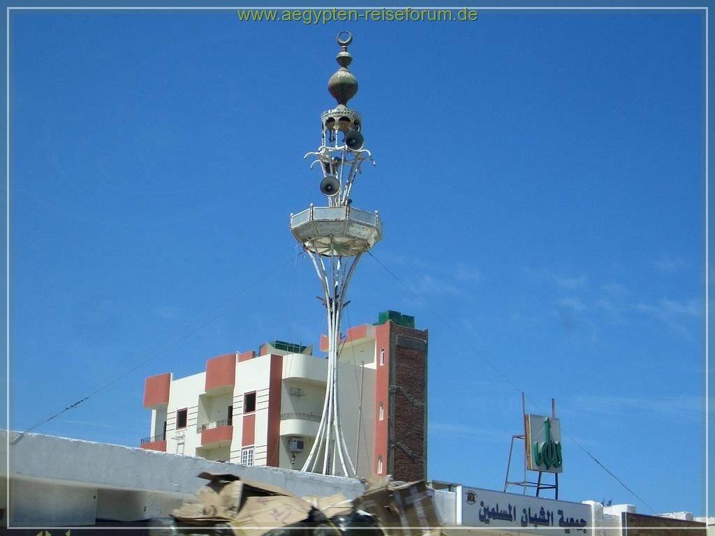 Provisorisches Minarett in Hurghada