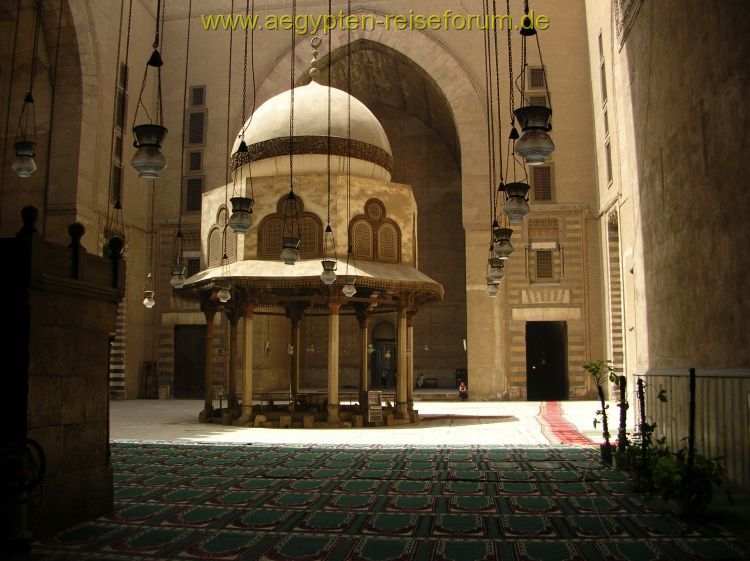 Ein Ort der besinnung und Ruhe Sultan Hassan Moschee