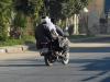 3 Mann auf einem Motorrad (Geziret-el-Beirat)
