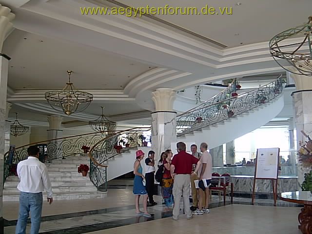 Le Meridien Lobby