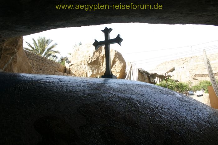 Höhlenkirchen auf dem Kichenkomplex von St. Sama'an