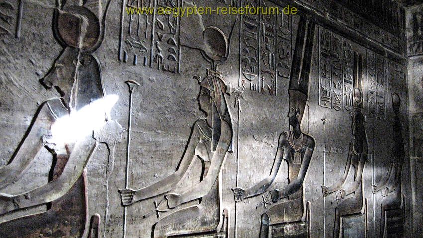 Ichet, Hathor, Amun, Maat und Isis - Deir el-Medina