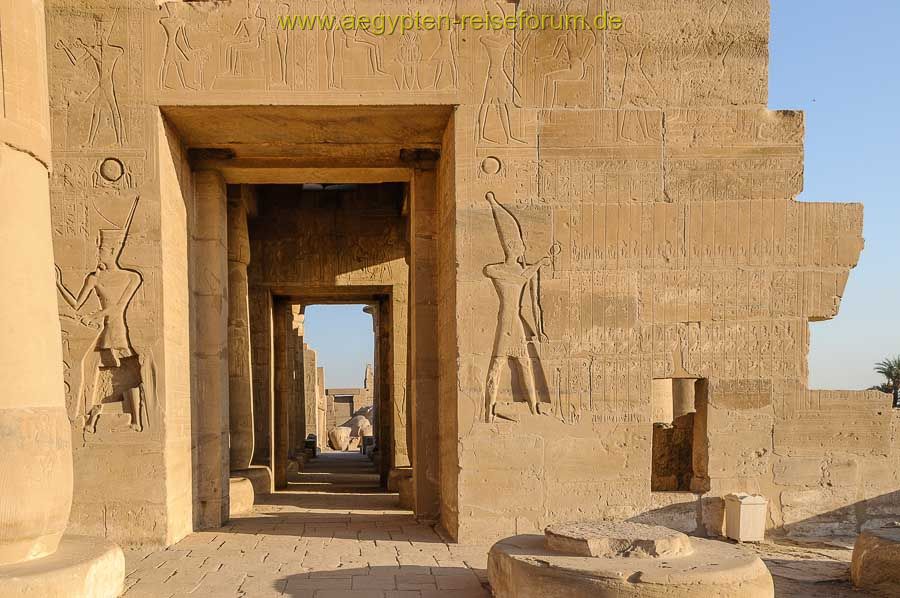 Durchblick im Ramesseum