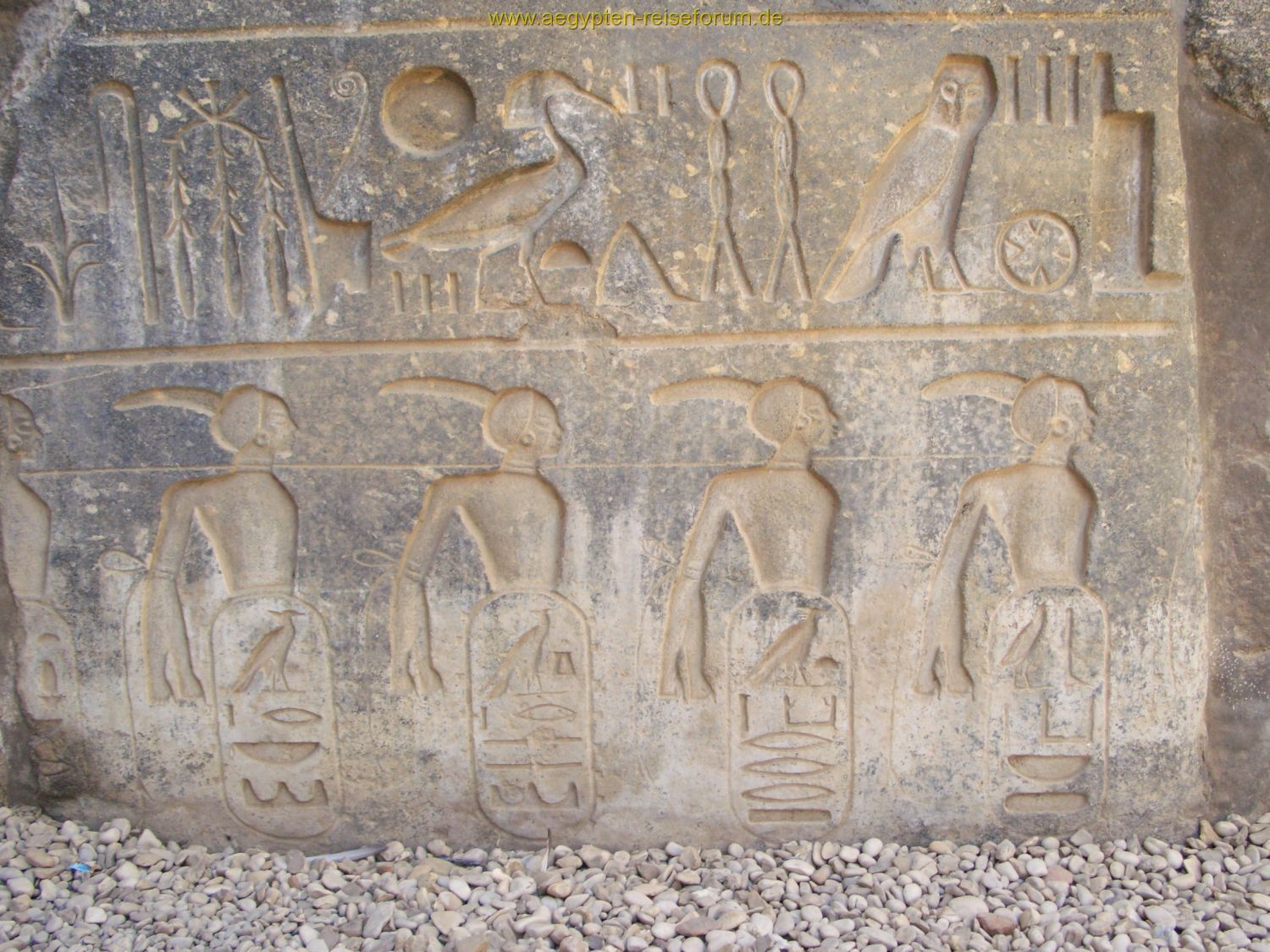 Gefangene im Luxor Tempel ,