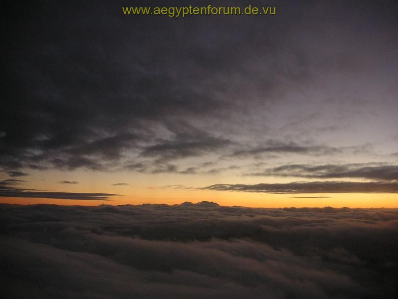 Über den Wolken nach Ägypten