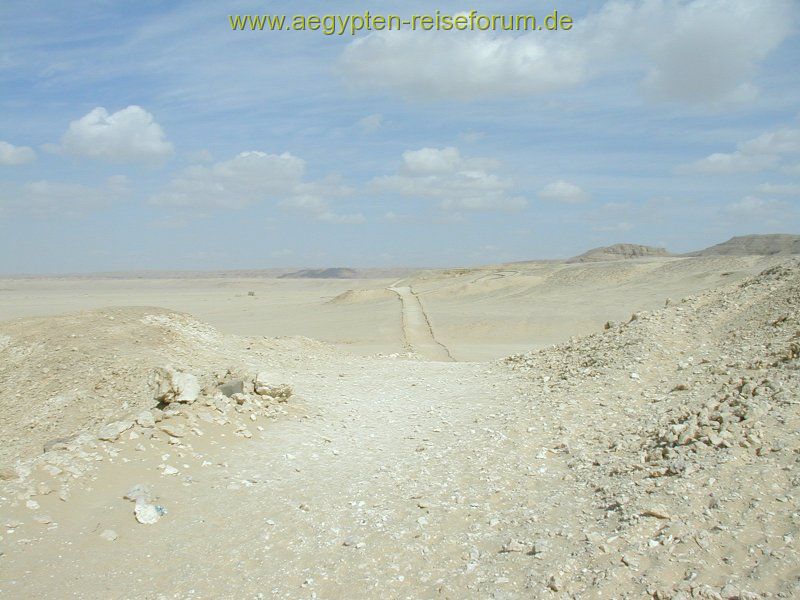 Wolken über der Sonnenstadt Amarna