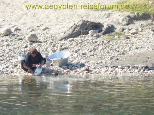 Die Salatschüsseln müssen mal abgewaschen werden